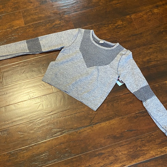 Size medium cropped slim fit - Picture 2 of 2